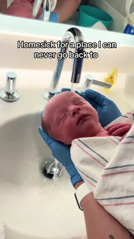 I wish I could go back to this day 🥺 #MomsofTikTok #newborn #newbornbaby #twins #twinboys #homesick #myheart #MomsofTikTok #momlife #motherhood 