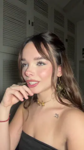 con el makeup del otro dia