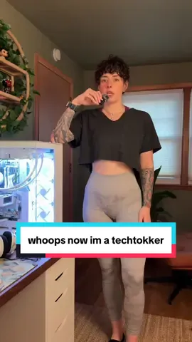 How I became a tech content creator #techtok #pc #pcbuild #techtips #techbaddie #pcgamer #gaming #desksetup #pcbuilding #techgirl #contentcreator #CapCut 