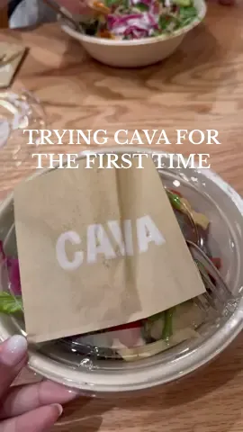ill be coming here weekly thank uuuuuu🤍 #cava #healthyfood #foodvlog #tastetest #Foodie #eating #fyp 