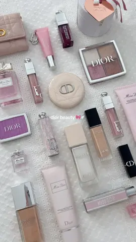 i love everything from dior 💗 #diorbeauty #luxurymakeup #diorblush #pinkmakeup #girlythings 