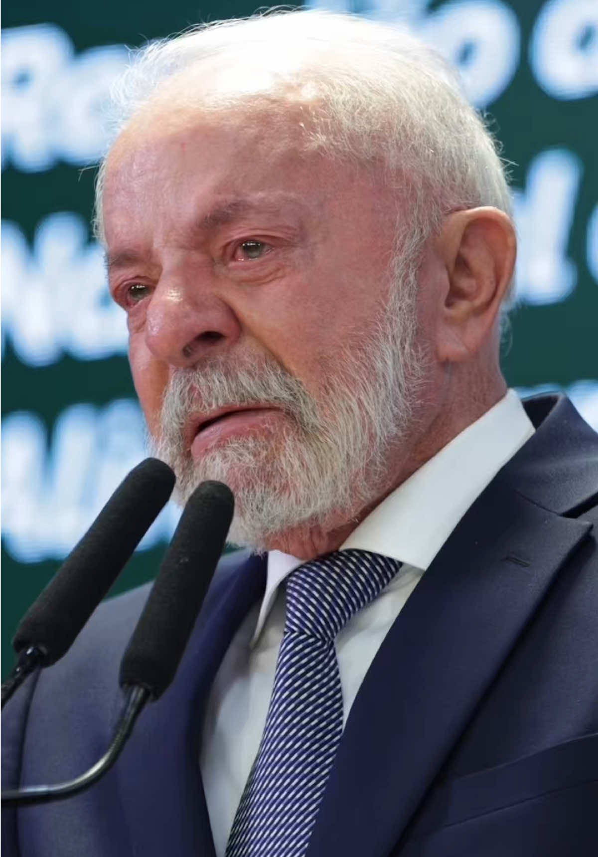 Falar de fome não é discurso. É memória. É dor. É algo que marca pra sempre. Porque a fome corrói. E é por isso que eu luto todos os dias: para que nenhum brasileiro e nenhuma brasileira tenha fome. Essa é a missão da minha vida. 🎥 Audiovisual/PR