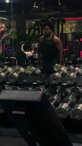 This Gunna album on Friday gone be the best WUN 🦅 🔥@thehivefitclub #az #CapCut #fyp #twiinndem #foryou 