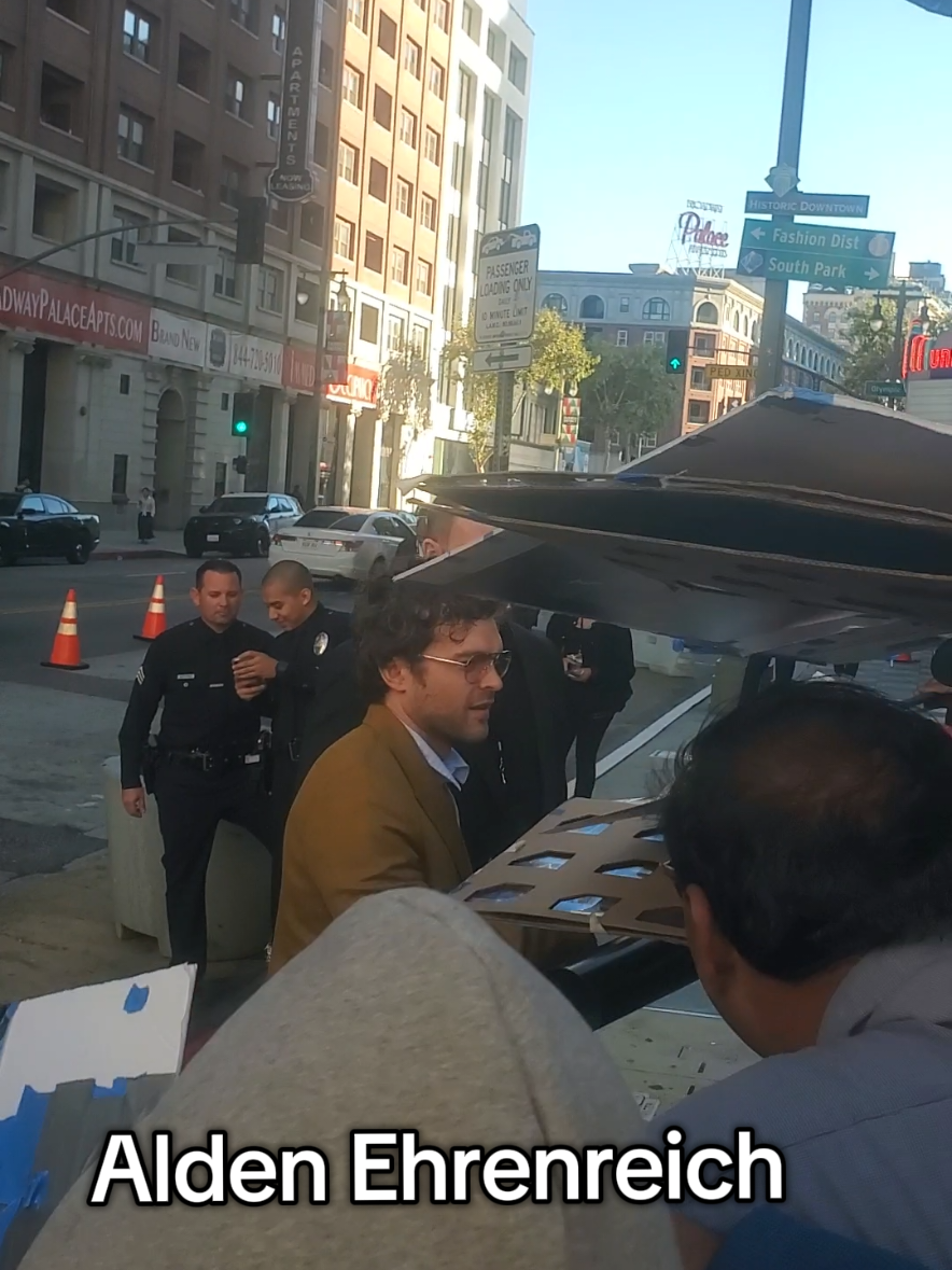 Alden Ehrenreich #aldenehrenreich #hansolo #hansoloedit #starwars #weapons #weaponsmovie #hansolocosplay #starwarstiktok #starwarsmemes #starwarsfyp #fyp #foryou #foryoupage #hollywood #filmtok 