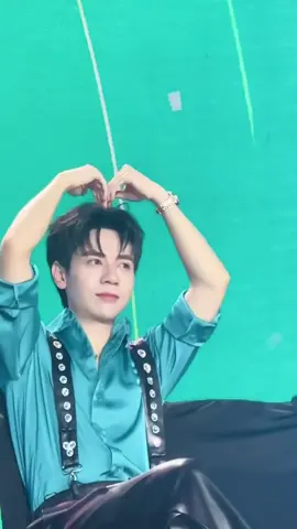Nạp thêm vitamin năng lượng cho sáng sớm :)))) trời ơi người gì mà cười toả nắng hà😘 Cre: chanhmuoiiiiii #quanghungmasterd #quanghung #fanmeetingquanghungmasterd #fanmeetinglongchau #tiemchunglongchau 