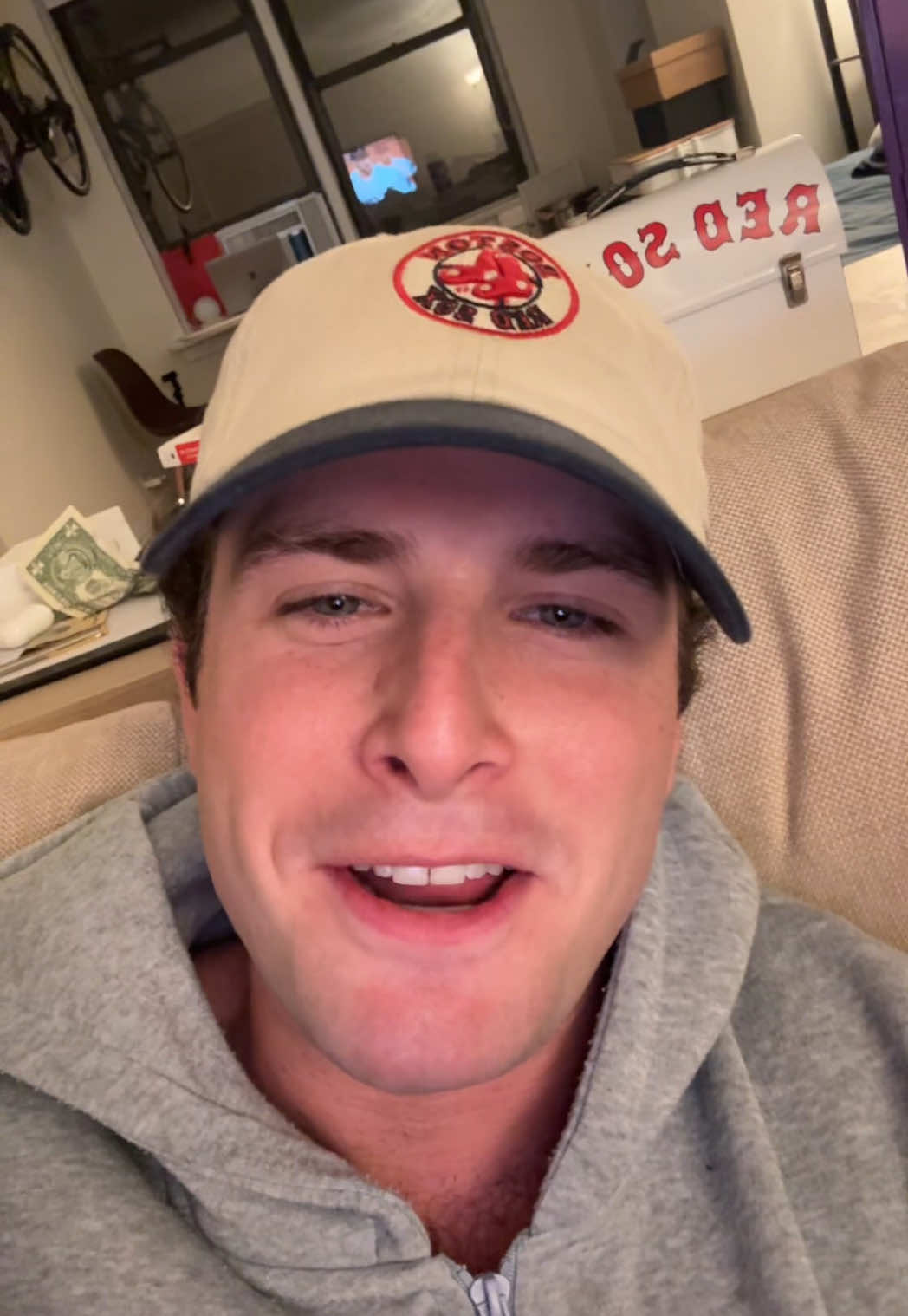 Never been more excited for an episode of TV #NYC #tv #thesummeriturnedpretty #tsitp #conrad #jeremiah #belly #steven #reaction #tvshow #amazon #conradfisher #jeremiahfisher #bellyconklin #Summer #imissjackcusack 