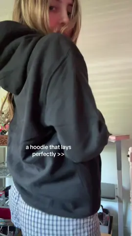 loveee (size medium for reference !!) #gaphoodie #comfyhoodie #fallhoodies #viral 