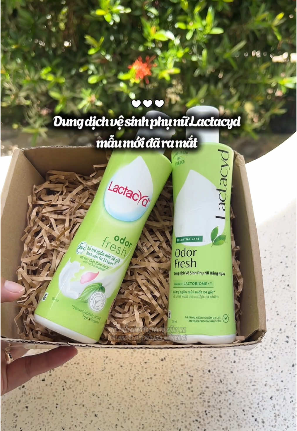 Dung dịch vệ sinh phụ nữ Lactacyd đã có mẫu mới rồi nha mấy bà 