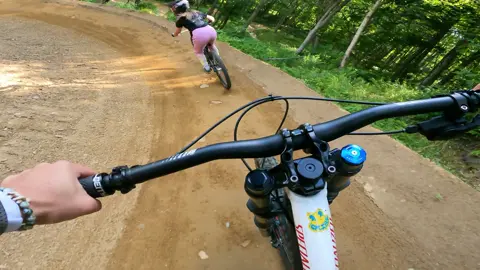 Tried not to crash… but the crash found me.😅😂 #MTB #MountainBike #DownhillLife #BikeParkBloopers #mtbgirls #mtblove