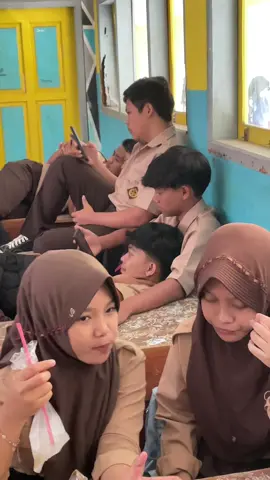 co cweet#9b #nedupultas #fypage #fy #kelas #random #xyabca 