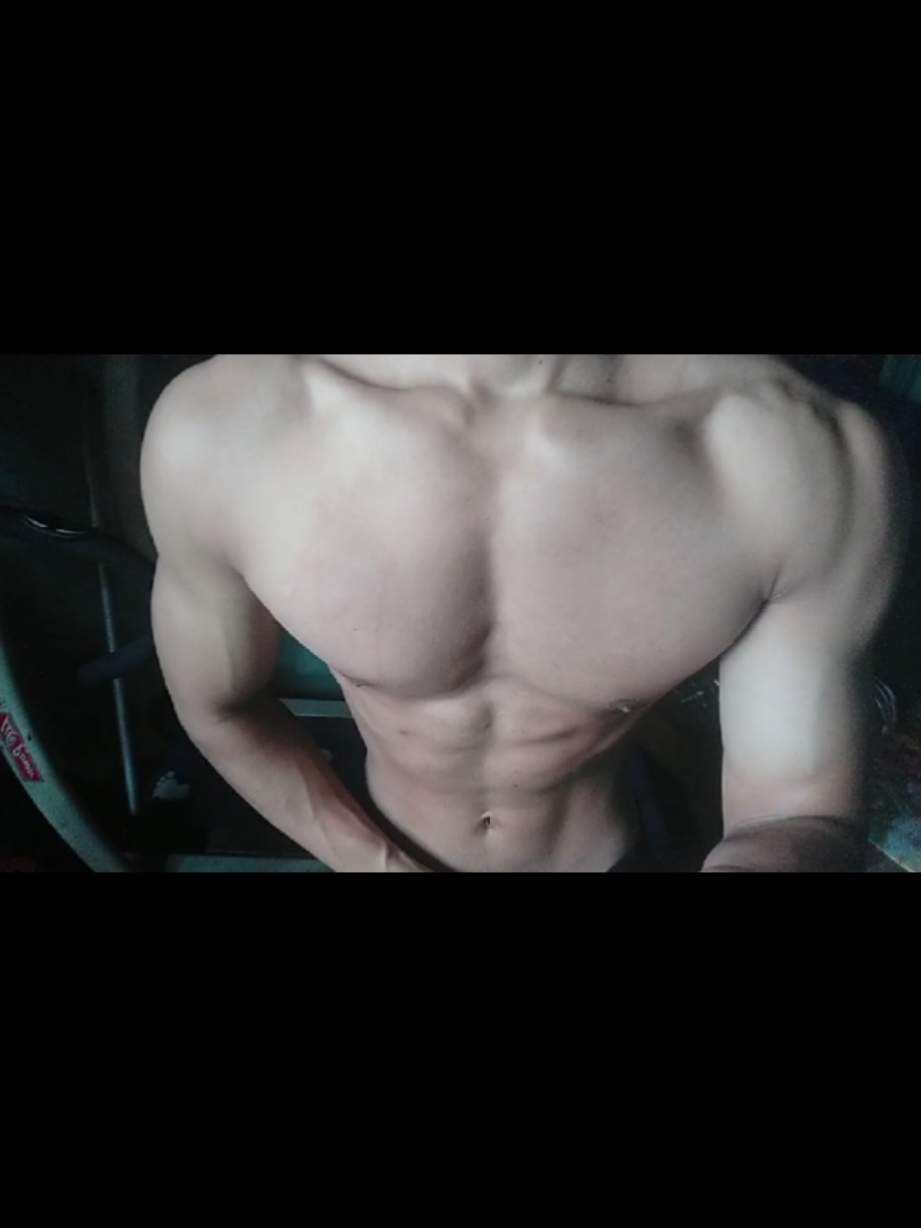 🥀     #homeworkout #physique #improvement #chest #gym #motivation #myanmar 