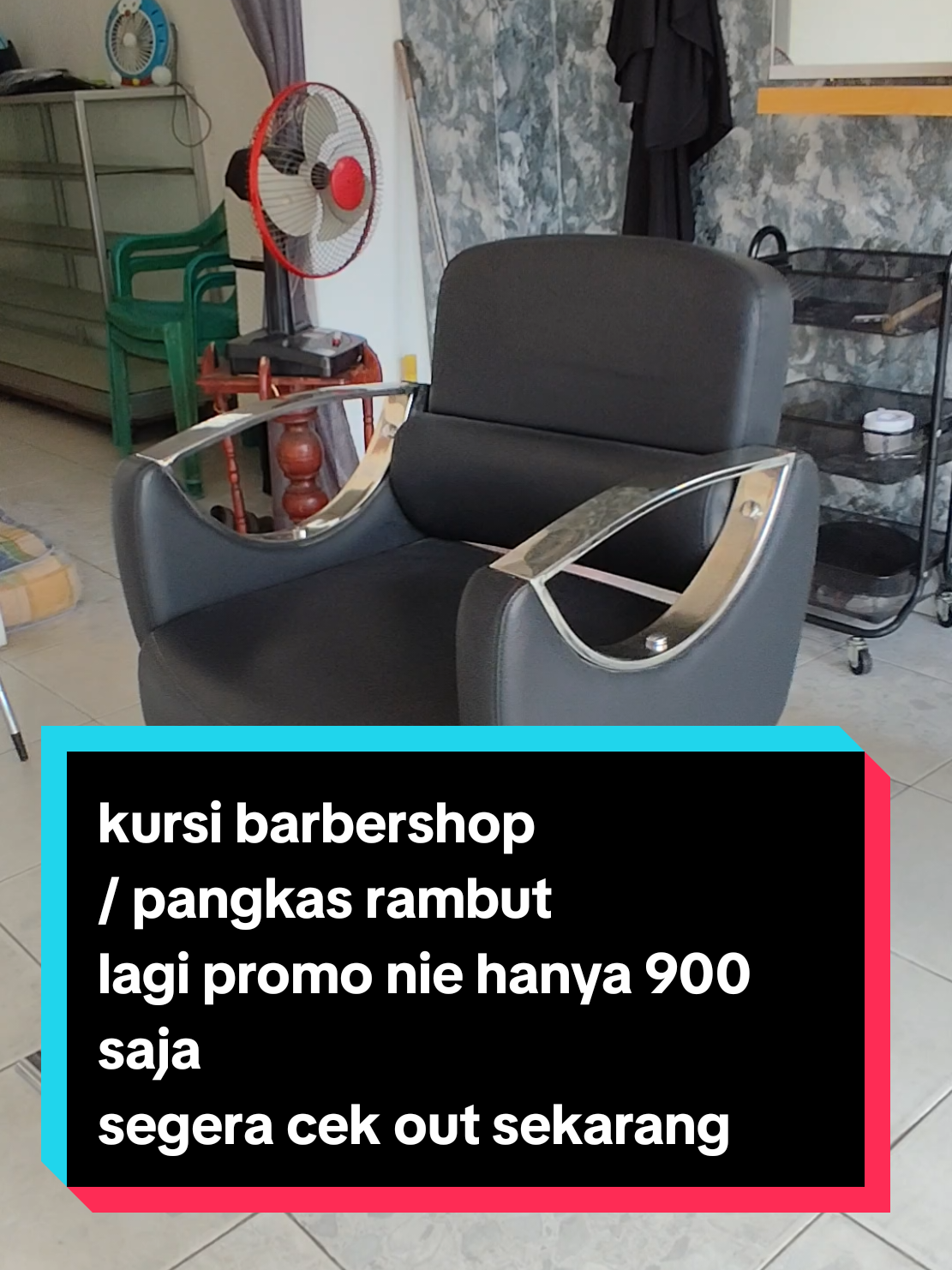 kursi barbershop rekomend banget ini  segera cek out lagi promo 900 ribuan saja #pangkasrambut #kursi #kursibarbershop #barbershop #tiktokshop #fyp #viral #fyppppppppppppppppppppppp #pangkasrambut 