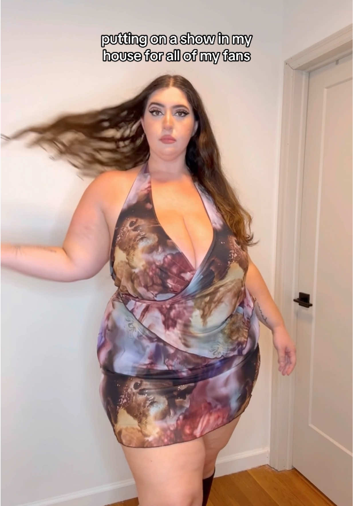 Watch til the end to see all of my fans! #plussizefashion #confidence #everybodyisbeautiful 