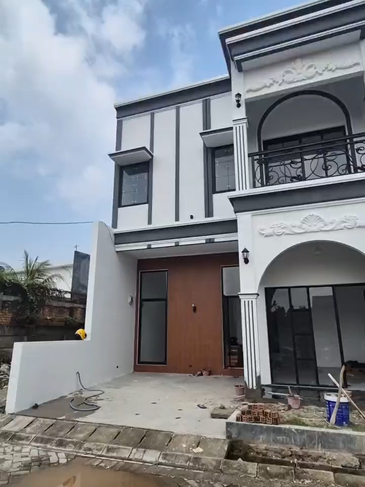 🏠 Rumah Siap Huni di Kedamaian – Bandar Lampung 📍 Jl. Putri Balau, Belakang Candra Mart ✨ Spesifikasi: 3 Kamar Tidur | 3 Kamar Mandi Listrik 2200W | Sumur bor + Mesin Submersible Tower Air 1000L Lantai granit & keramik | Plafon gypsum | Atap baja ringan Kusen kayu & aluminium | Pagar balkon besi 💰 Harga: 🔹 Tipe 160/105 – Rp 1,4 M (Siap Huni) 🔹 Tipe 120/105 – Rp 1,065 M (Progress Bangun) 📌 Skema: DP 50%, sisanya dicicil bulanan sampai rumah selesai 🎁 FREE: PPH, IMB, BPHTB, PBB, AJB, Notaris Balik Nama 📲 Minat? Chat sekarang & booking unitnya! Unit terbatas ⚠️ #RumahDijual #RumahLampung #rumahkedamaian  #PropertiLampung #RumahSiapHuni #RumahMinimalis   #JualRumah #RumahImpian #InvestasiProperti   #RumahBaru #BandarLampung #RumahModern   #InfoProperti #RumahMewah #BeliRumah   #RumahMurahLampung #RumahDekatKota #PropertiBandarLampung   #PropertyTikTok #rumahtiktok #FYPProperti
