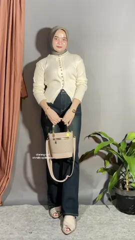 klik keranjang dsini👉🏻(@spillmarda ) #cutbrayjeanshighwaist #fyp #atasanrajut 
