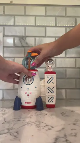 This balloon kit = instant obsession 🎈👀 My kids saw it once and basically acted like it was their life’s mission to bring these bouncy balloon creatures to life 😂 You pump them up, decorate with the cutest little parts, and boom – hours of indoor fun without the mess. Perfect for rainy days, playdates, or “Mom I’m bored” emergencies 🫠 Honestly? Low-key want one for myself. #tiktokshopcreatorpicks #screenfreeplay #kidsactivities #toddlergifts 