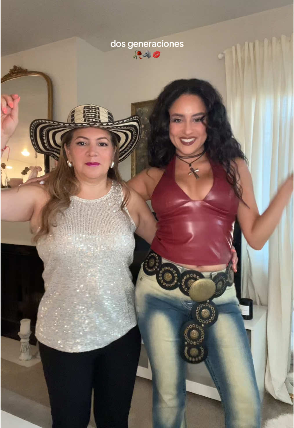 listas para @Shakira 🇨🇴🤍  - #lasmujeresyanolloran #shakira #colombianas 