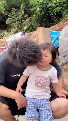 Lại trêu em bé rồi 🥰 #cute #cutebaby #瑶一瑶小肉包 #yaoyiyao #babylove 