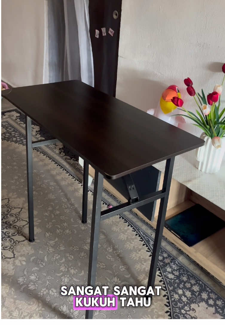 Meja lipat ni tahan lasak kukuh jgk tau. Nak guna utk letak barang o buat meja makan simple2 pun sesuai je #table #meja #bestseller 