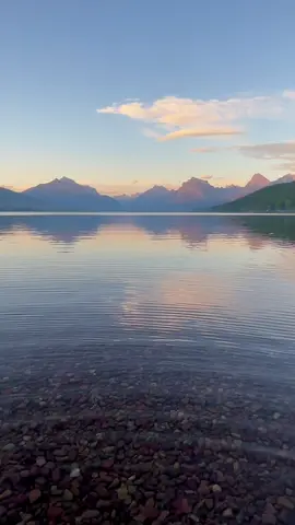 It’s the fruity pebbles rocks for me #lakemcdonald #glaciernationalpark #montana #mountainview #sunsetlover 