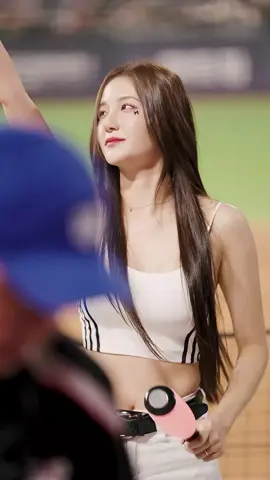 #fyp #kpopgirls #cheerleading #cheerleader #cheers #fyyp #koreangirl #koreanwomen #fyp #cutegirls #asiangirl #kpopfa #kpopfancam #kpopfancams #kpopfappage #fy #virall #prettygirls 