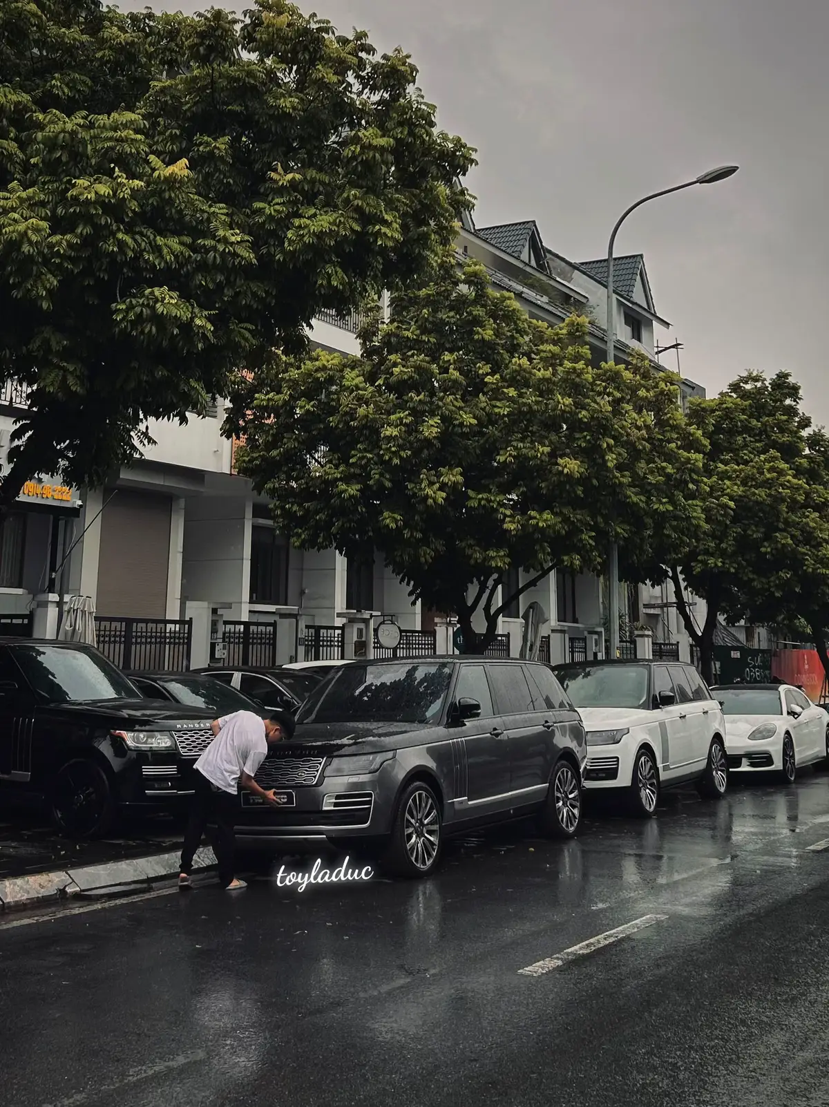 #landrover #rangerover #porsche #mercedesbenz #bmw 