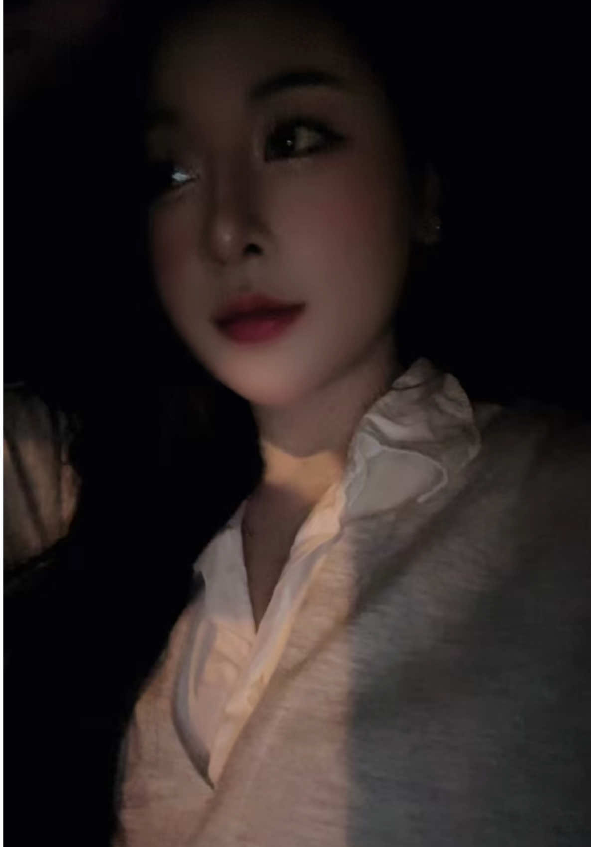 Người thích sẽ hái hoa, người yêu sẽ chăm hoa