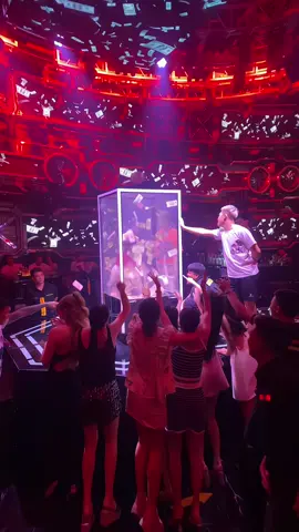 Thứ 2 - 3 - 6 và Chủ Nhật hàng tuần 