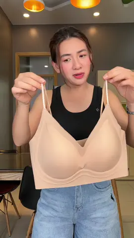 Một chiếc áo lót không gọng nên có sẵn trong tủ đồ nha mấy chị em.  #aolotkhonggong #aokhonggong #aobranu #aobrasuduc #hieu2conthichdep 