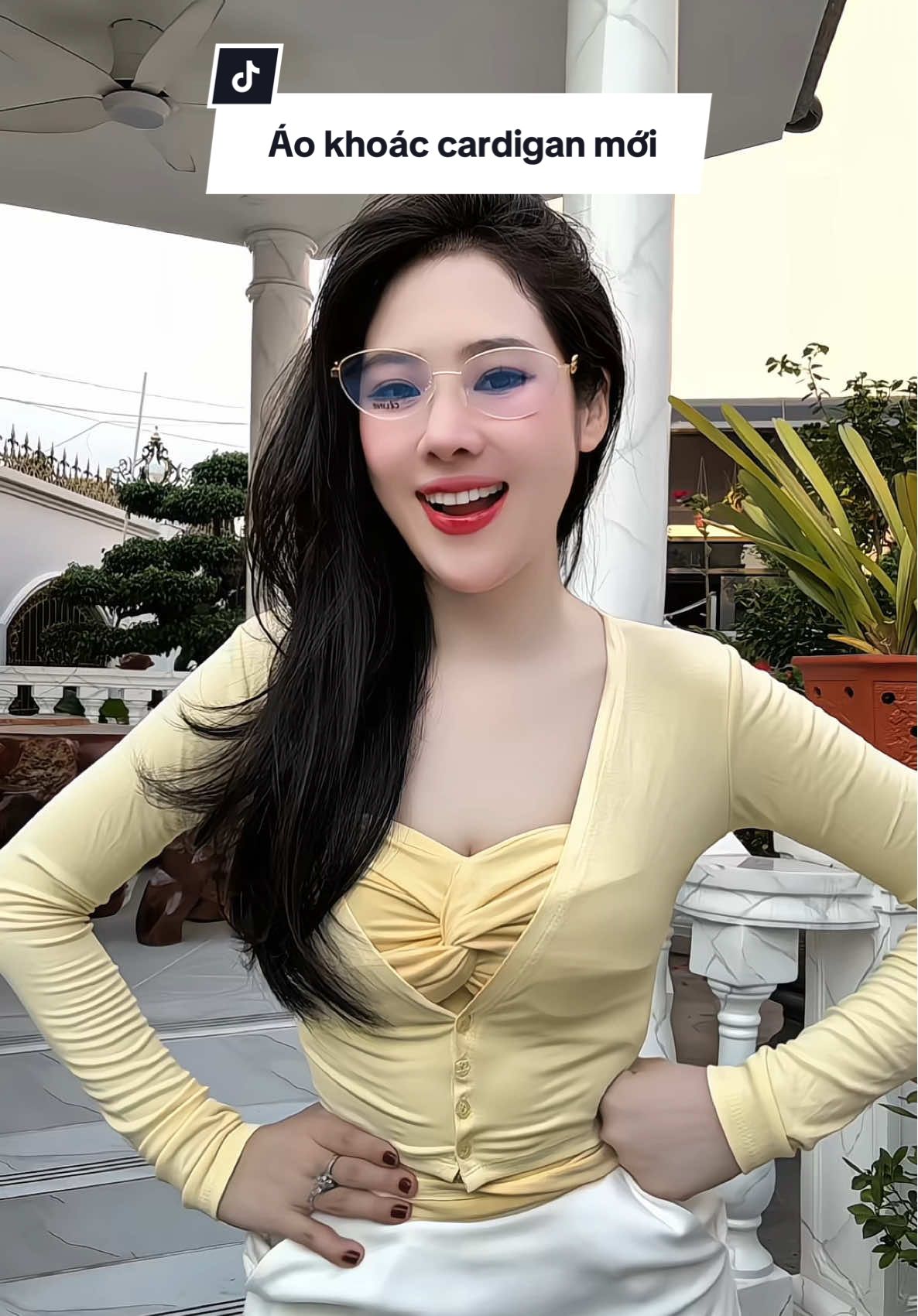 Áo khoác cadigan mới #thoitrangnu  #aokhoaccardigan #thoitrangnuhottrend  #emilyhuong 