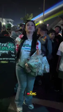 😊 #nadyafirzana #dancersound #teamgradak #kmcproduction #karnavalcendono 