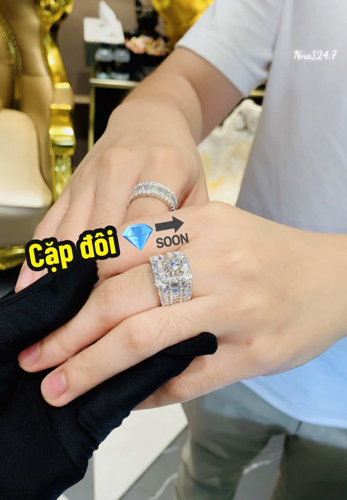 Cặp đôi nhẫn kim cương siêu lấp lánh tạo nên đẳng cấp cho các anh tại #TamLuxury #tamluxurydiamondjewelry #nhannam #nhandep #kimcuong 