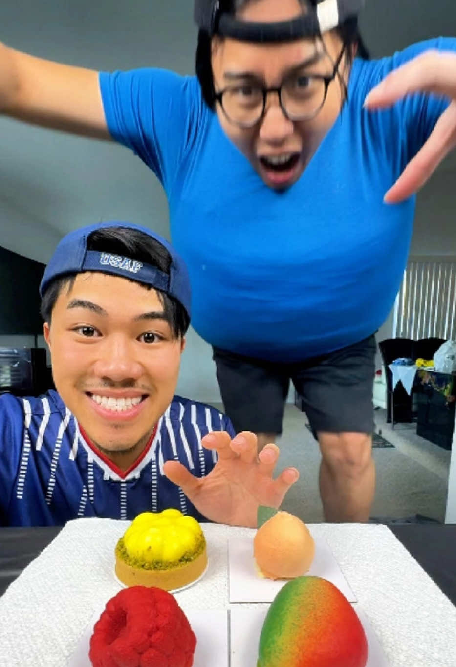 rock paper scissors food race 🍋 #fyp #funny #rockpapersissors #pastry #dessert #patisserie #pastries #foodchallenge #foodies #eatingcontest #rockpapersissorschallenge #mukbang #carsongenal #izzyandmary #xyzbca #lifewithbrothers #atk #andytng28