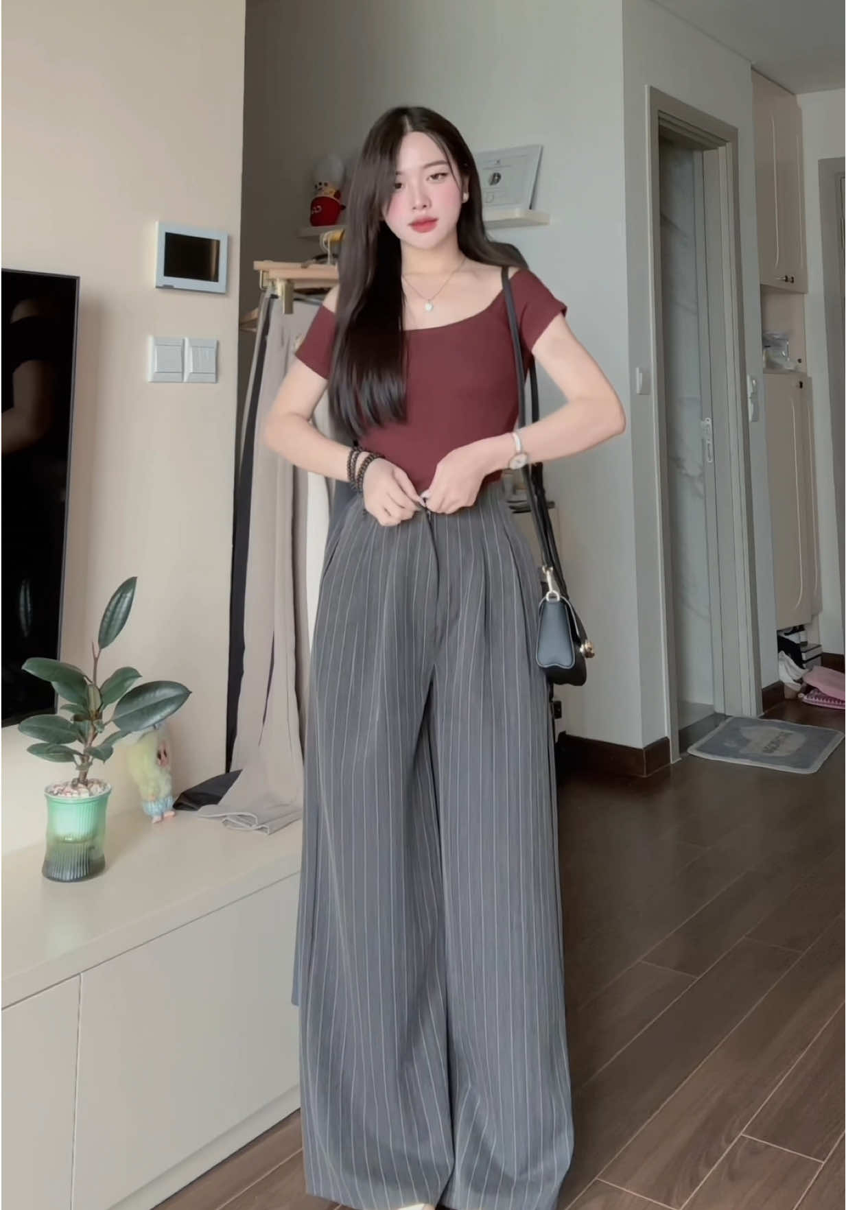 Quần ống rộng KẺ SỌC năm nay làm ce xót ví 😁😁😁