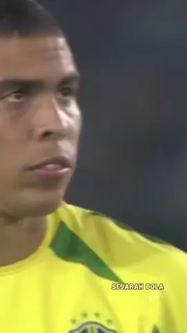 Lawan gemetar meski ia main dengan satu lutut #sepakbola 