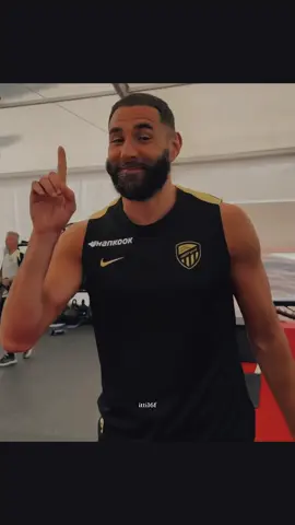 رونالدو جايب فريق و مواهب  ابن الذمة اللي بيطرده بعد أسبوعين :⏳🤝. #الاتحاد #ittihad #النصر_الاتحاد #السوبر_السعودي #معسكر_الاتحاد #اكسبلورexplore #الاتحاد_العميد 