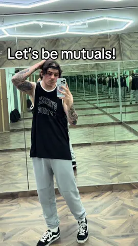 Let’s be mutual you tattooed, alt / emo/ goth, music, fitness and horror lovers 👹 #tattoos#goth#gym#alt