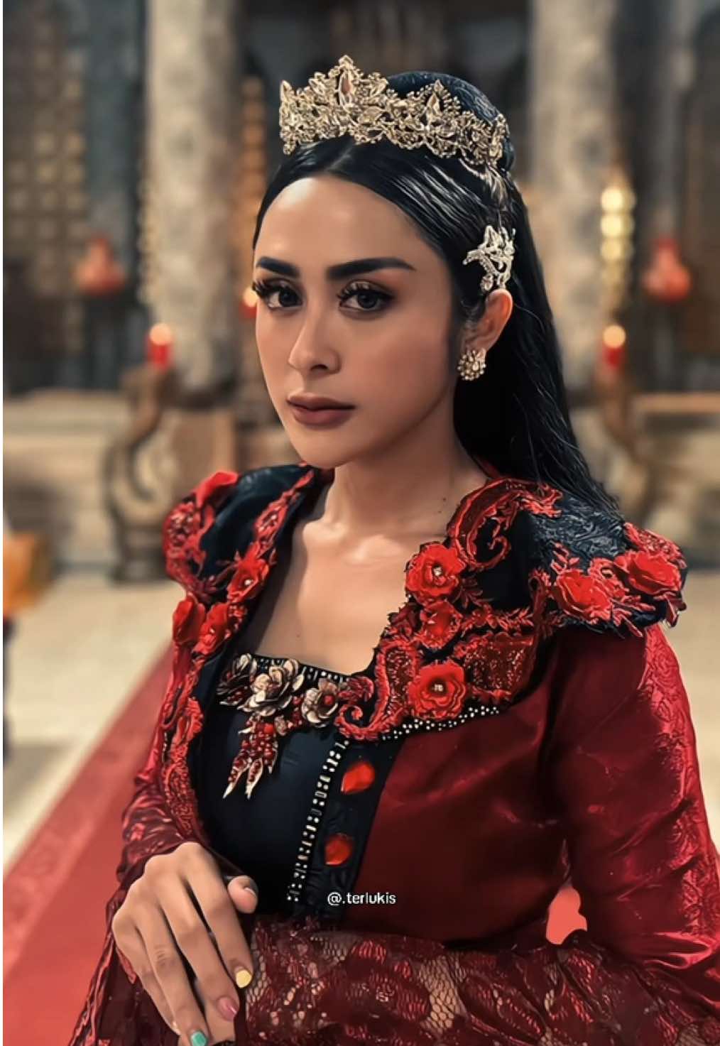 Nyai Ambetkasih atau Nhai Ambet Kasih atau Nyai Rambut Kasih atau Ngambetkasih adalah salah satu istri Maharaja Kerajaan Sunda-Galuh atau Pajajaran Prabuguru Dewataprana Sri Baduga Maharaja atau Prabu Siliwangi. [ #selvikitty #ambetkasih #kembalinyaradenkiansantang #krks ] @SELVI KITTY 
