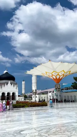 MasyaAllah indah sekali 😍 #masyaallahtabarakkallah  #bandaaceh #masjid #masjidbaitulrahmanbandaaceh #fyp 