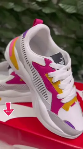 Estilo e conforto que andam juntos! 👟💖 Esse Tênis Feminino é super leve, macio e ideal para o dia a dia. Perfeito para quem não abre mão de se sentir bem e estar na moda! ✅ Solado leve e confortável ✅ Design moderno ✅ Ideal para passeios, trabalho ou academia Você merece esse conforto nos pés! #TênisFeminino #LookConfortável #ModaCasual #EstiloEConforto #TênisLeve