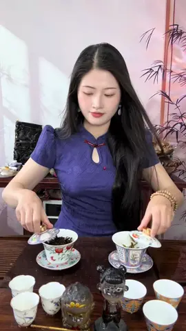 有喜欢用壶泡茶的茶友嘛 #vandinhthiencung #trakungfu #今天你喝茶了吗 #功夫茶 #茶溜子泡茶法 