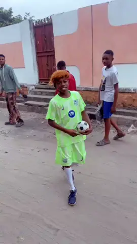 lamine yamal de Kinshasa avec ces fans  #viraltiktok  #viral  #yamal  #barcelona  #kinshasa🇨🇩  #france  #espagne  #ligamx  #football  #football  #footballtiktok  #foot  #fifa  #fifa22  #fifa23  #uefa 