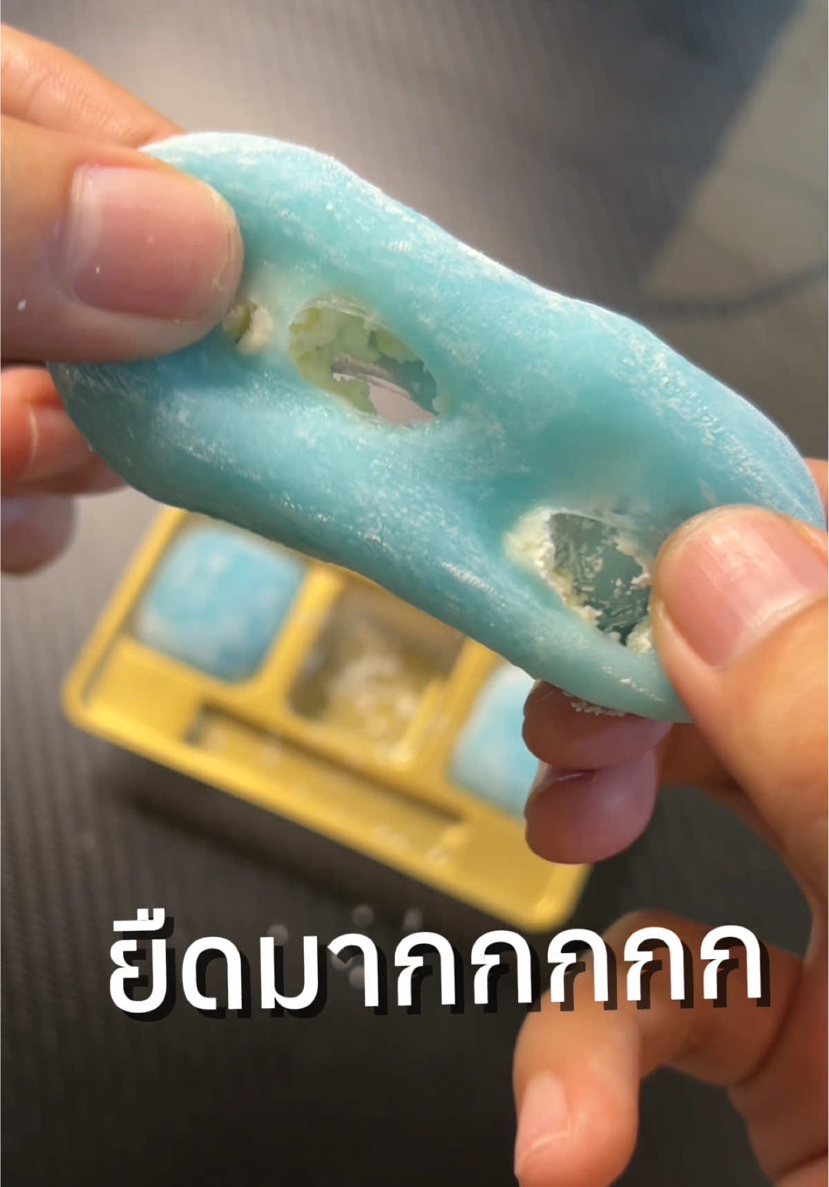 นุ่มหนึบอร่อยฟินมากกก ไส้นมฮอกไกโดหอมๆ น่ากินขนาดนี้ต้องตามแล้วมั้ยย  #นมฮอกไกโด #ไดฟุกุโทกาจิ #Tokachi #TokachiSweets #ฟินใน25บาท 