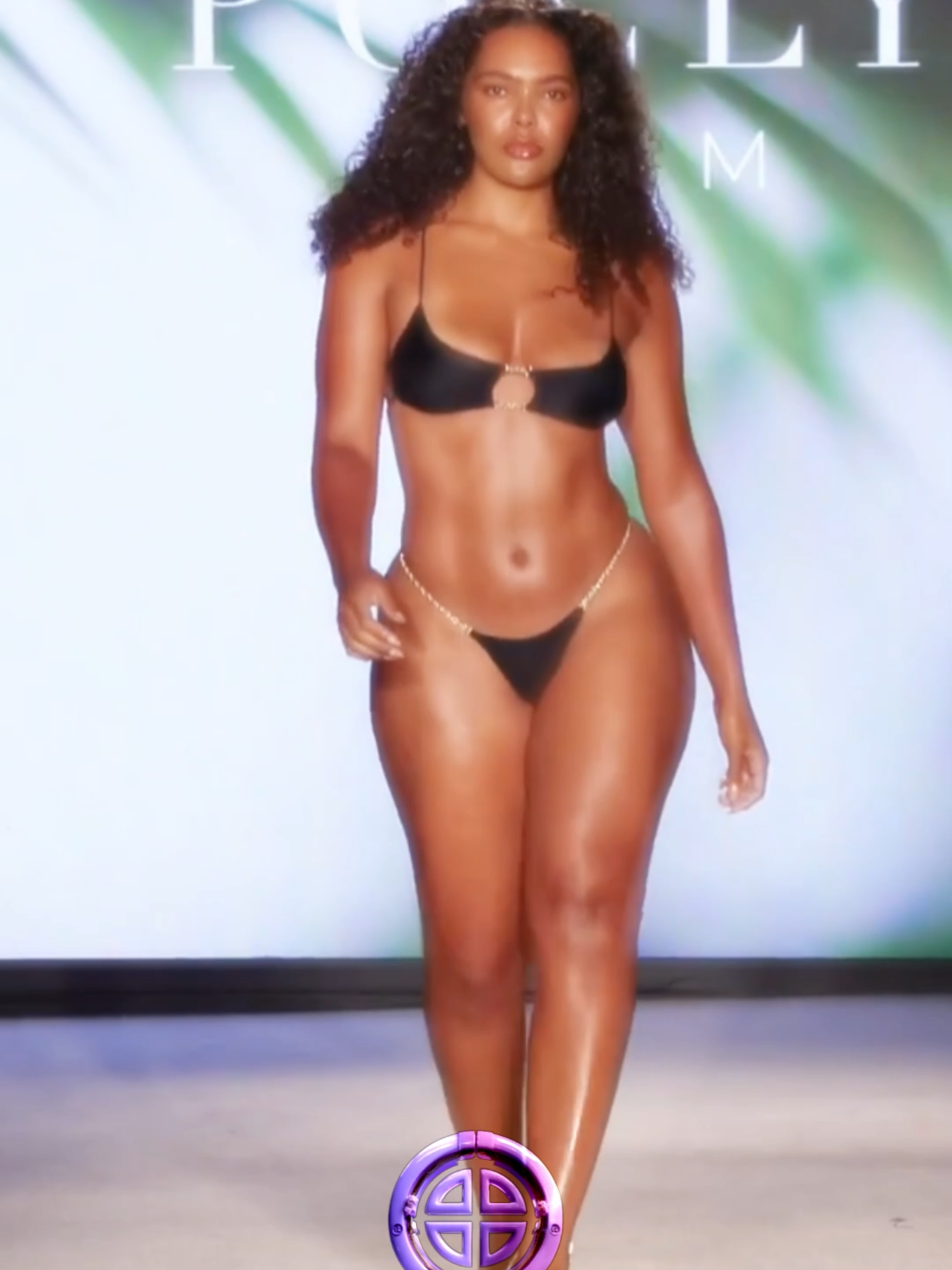 Amber Keaton  #amberkeaton#modelo#model#bikini#swimwear#curvy#curves#curvesfordays#plussizefashion#beauty#women#fashion#foru#fyp#trends#trendin#Runway#catwalk#fashionshow#models