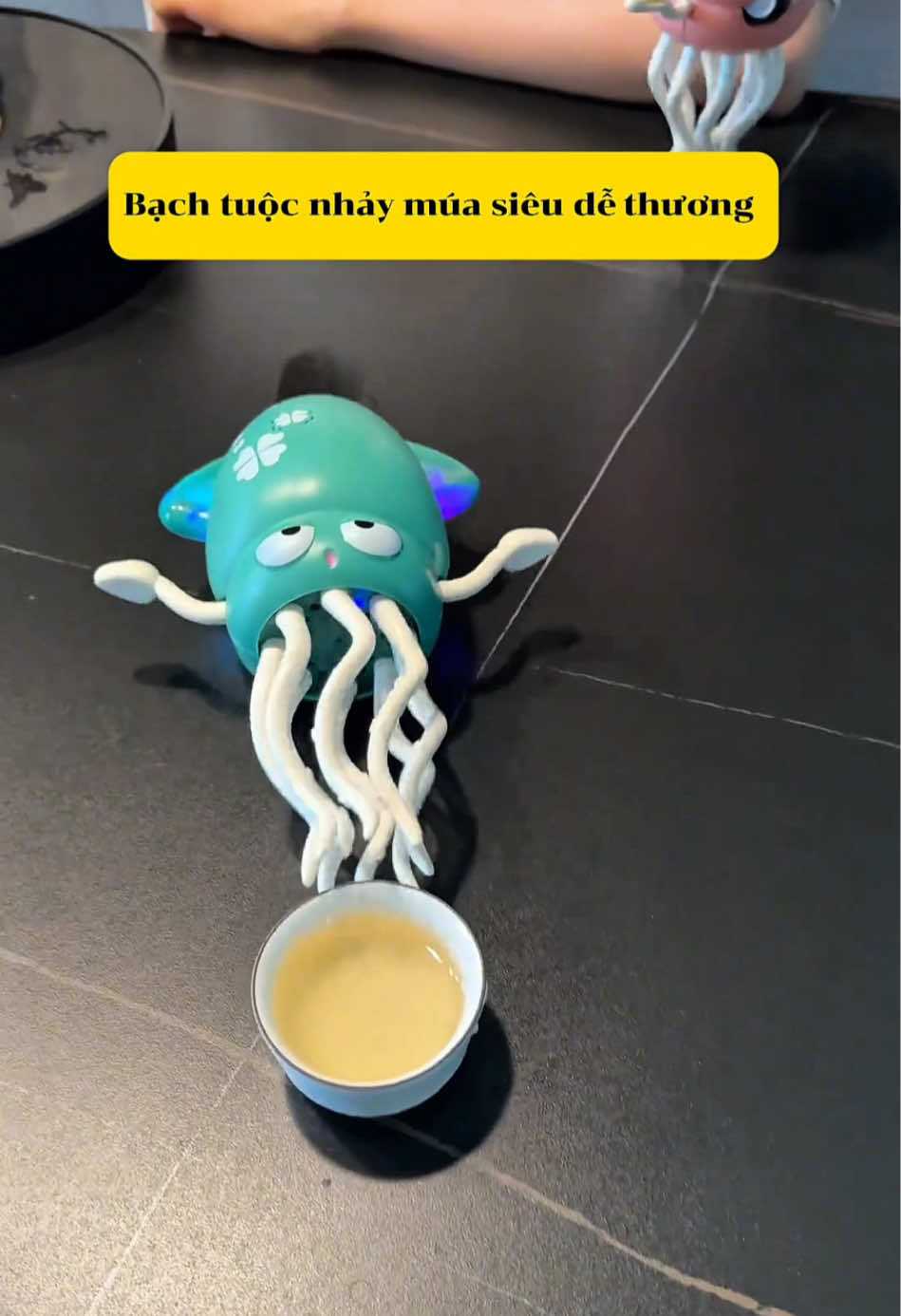 Những món đồ kỳ lạ của con gái lại có ích thế #funny