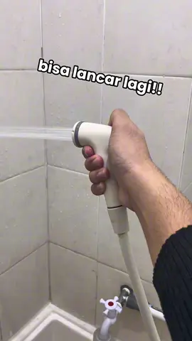 Ohhh gini loh caranya biar jet shower ngga mampet lagi #citricacid #pembersihkerak #asamsitrat 