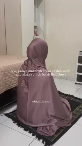 reminder for us ; “gunakan pakaian terbaik mu ketika bertemu sang pencipta”🥹🫶🏻 #mukenah #mukenahcantik #mukenahsilk #fyp 