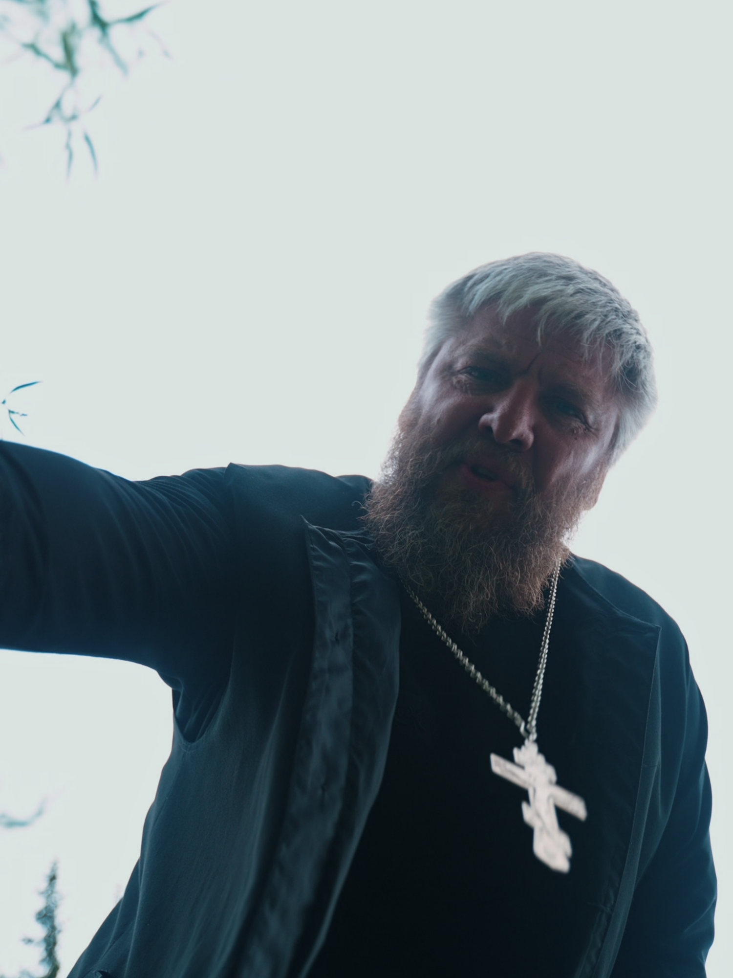 Не бойтесь упасть. Господь всегда протягивает вам руку, главное эту руку заметить.