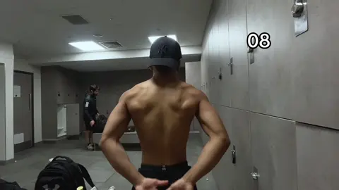Bring back aesthetics  #fyp #gym #back #aestheticss #looksmax 