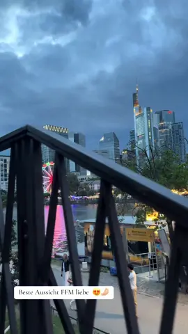 Beste Aussicht 😍🤌🏼#frankfurt #frankfurtammain #makemefamous #viral_video #follwme #tik_tokdeutschland #therapie #ausruhen #self #SelfCare 